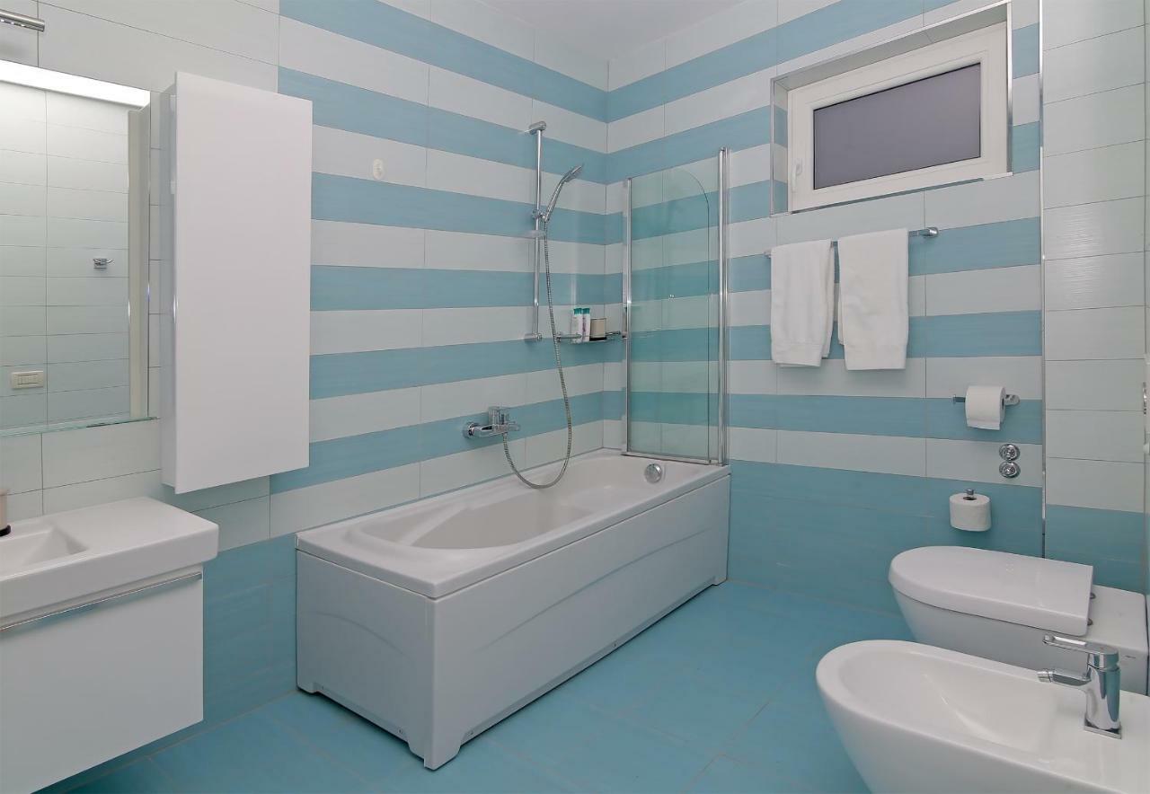 Abelia, Two Terraces, Hot Tub, Free Parking Apartman Dubrovnik Kültér fotó